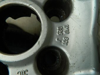alu kola 5x100+letní pneu R17 - 16