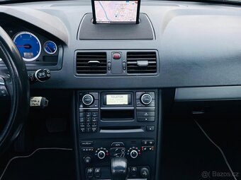 Volvo XC90 2.4 D5 4x4 AUTOMAT R-DESIGN FACELIFT NEZÁVISLE T. - 16