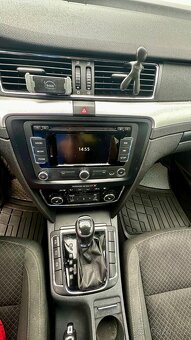Škoda Superb Combi - 16