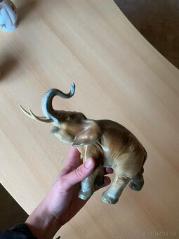 Broušené sklo, porcelán , obrazy a různé poklady - 16