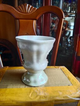 Čtyři pěkné, staré porcelánové zdobené, malované poháry na p - 16