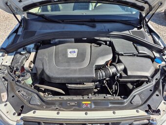 Volvo XC60,2.4D,120KW,AWD,4x4,MANUÁL,R.V.2012 - 16