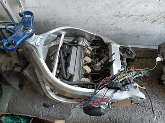 Okruhova Honda CBR 600 f4 - 16