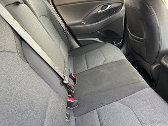 Hyundai i30 kombi 1,0 tgdi DCT Family Smart - 16