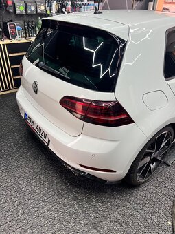 Vw golf 7.5 R 2.0 tsi 221 kw TOP stav - 16