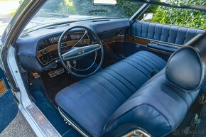 Ford Galaxie LTD - 16