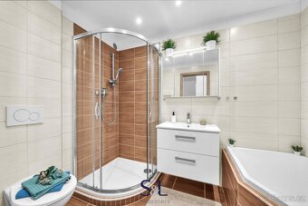 Prodej řadového domu 3+1, 82 m2, s terasou, zahradou a krásn - 16