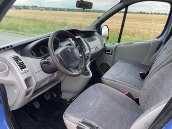 Renault Trafic Passenger 2,0dci 84 kw rok 2011  9.míst - 16