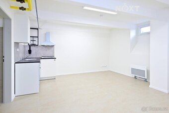 Pronájem komerční Obchodní prostory, 227㎡ - 16