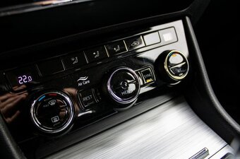 Škoda Superb Combi 2.0 TSI Ambition DSG - 16