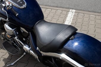 Suzuki VLR 1800 Intruder - 16