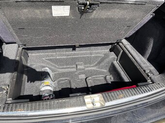 Mercedes E 220d 4matic kombi, CZ, 2.maj - 16