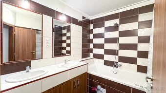 Prodej bytu  4+1 s lodžií, 98 m2 - Mariánské Lázně - 16