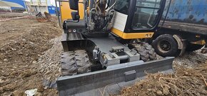 Prodám Rypadlo Liebherr A 918 Litronic s lopatami - 16