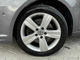 Volkswagen Touran 2.0 TDI CUP DSG - 16