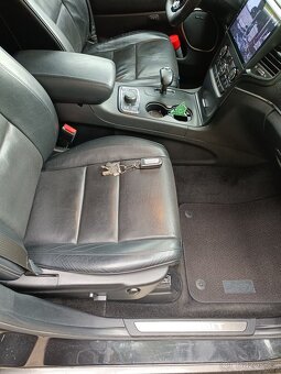 Jeep Grand Cherokee - 16