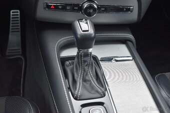 Volvo XC90 D5 R-DESIGN AWD 7.MÍST TAŽNÉ DPH ČR - 16