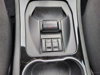 Ford Galaxy 2,0 TDCI Titanium, 120 kW rok 2012 - 16