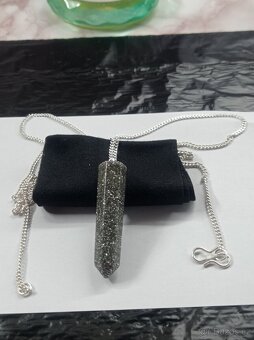 Přívěšky,prsteny,náramky,náhrdelníky,náušnice - 16