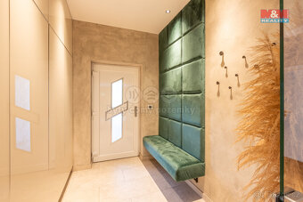 Prodej rodinného domu, 203 m², Zlatá - 16