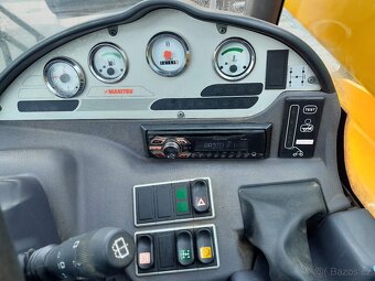 teleskopický nakladač MANITOU MT932 - 16