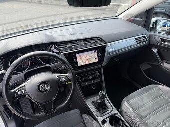 Volkswagen Touran 2.0 TDI 110 KW, 2019, 151 000 km - 16