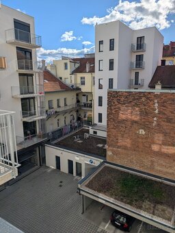 Pronájem bytu 1+kk 27 m² - 16