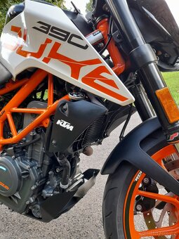KTM 390 Duke - 16
