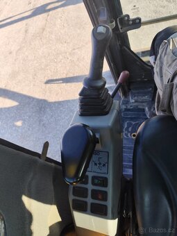 Bagr Bobcat E50 /5000kg/, 3x lyžica - 16