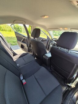 Mazda 3 2.0 DISI 111kW sedan r.v.12/2011 157tKM - 16