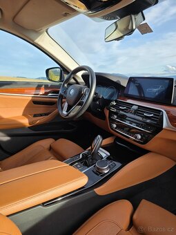BMW 540i xDrive G30 - 16