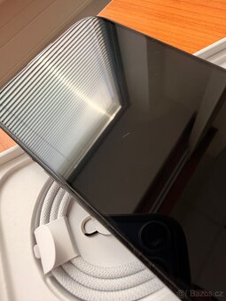 IPhone 16 Pro Black Titanium 256GB + příslušenství - 16