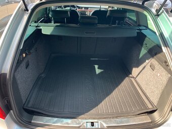 Škoda Superb combi 2.0 TDI Elegance r.v.2010 - 16