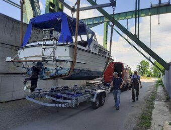Motorová kajutová loď 7,5m - 16