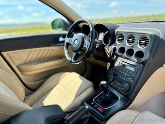 Alfa Romeo 159 Sportwagon - 16