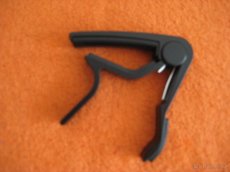 Kvalitní hliníkový kapodastr. - 16