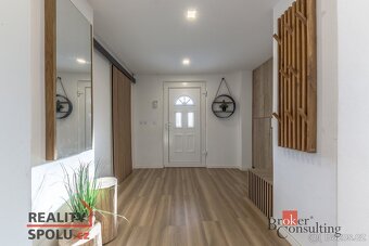 Prodej, domy/rodinný, 291 m2, U Rybníka 2/2, 25064 Zlonín, P - 16