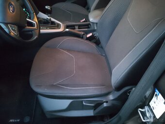 Ford Focus kombi benzin facelift 2016 165 tis km - 16