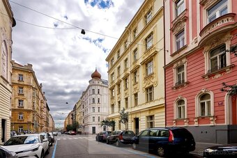 Světlý a vzdušný byt 3+kk v prestižní části Prahy 7 – Šimáčk - 16