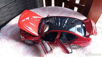 1:18 bmw M3 - 16