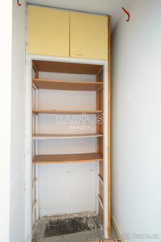 Prodej bytu v osobním vlastnictví 2+1 (58 m²), balkón, ulice - 16