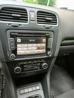 VW GOLF VARIANT VI 1.6 TDI, r.v. 2013, VÝBORNÝ STAV - 16