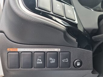 Mitsubishi Outlander, 2.4 PHEV 4x4 odpočet DPH - 16