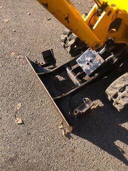 Prodám minibagr JCB 8008 CTS - 16