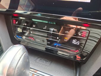 VW Passat B8 Variant 2.0TDI 110kW DSG 89tkm Matrix ACC Tažné - 16