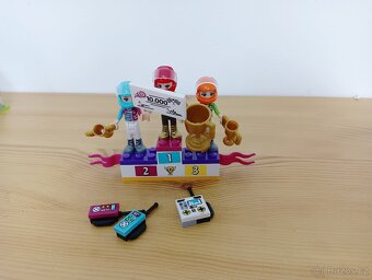 Lego Friends 41352 - Velký závod - 16