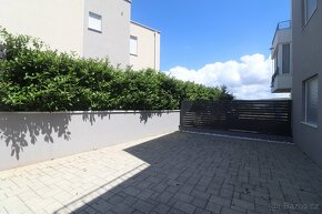 ☀Brodarica(HR)-novostavba bytu 63,07 m2 s dvorom☀ - 16