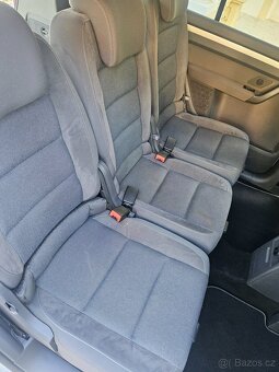 VW Touran Style 1.6 TDI 77 kW DSG 2012, 131.000 km - 16