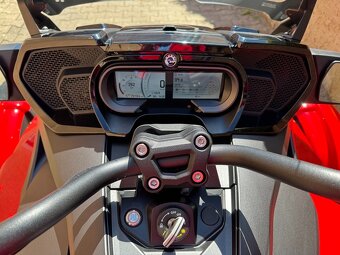 CAN AM SPYDER F3 MY 2022 - 16