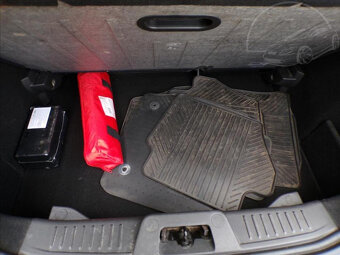 Ford Fiesta 1,0 i 59KW SERVISNÍ KNIHA - 16